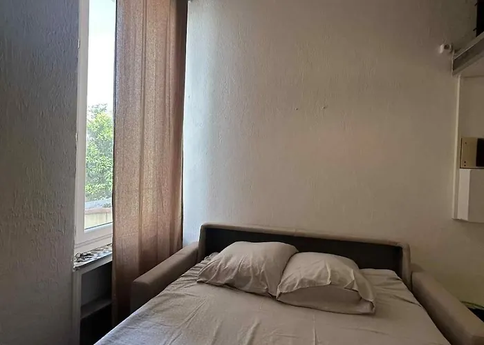 Juan Les Pins Centre, 3-person With Mezzanine