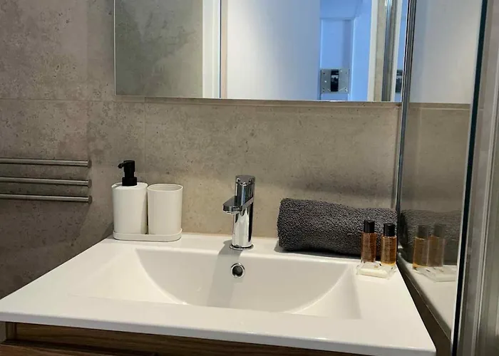 Juan Les Pins Centre, 3-person With Mezzanine Lägenhet Antibes